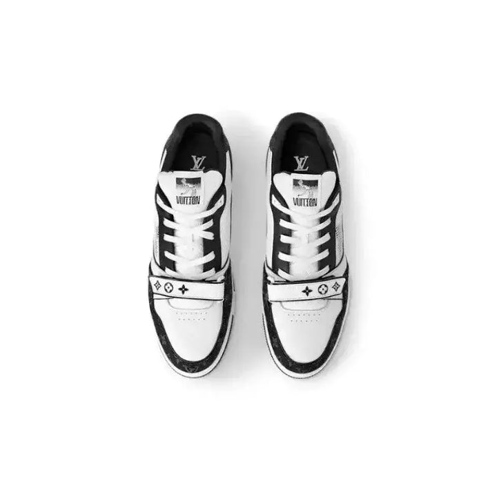 Tênis Louis Vuitton LV Trainer Low Velcro Strap Monogram Denim Black White
